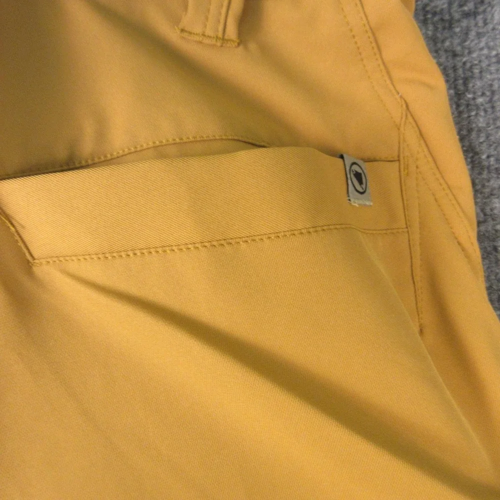 Endura Loop Cargo Cycling Shorts Mens Medium Brown Padded 10 Inseam Pockets‎ MTB